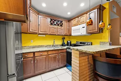 1770 NW 26th Avenue, Fort Lauderdale, FL 33311 - Photo 5