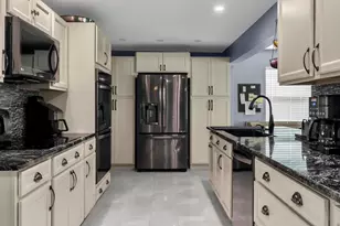 1013 SW 16th St, Boynton Beach, FL 33426 - Photo 11