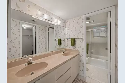 1205 Sandy Lane, Unit #246, Singer Island, FL 33404 - Photo 11