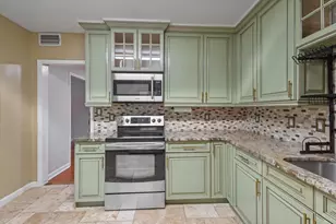 1407 Wyoming Ave, Fort Pierce, FL 34982 - Photo 13