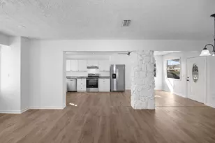 750 SW Lakehurst Dr, Port Saint Lucie, FL 34983 - Photo 11