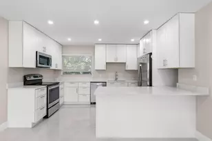 301 SE 12th Ave, Boynton Beach, FL 33435 - Photo 3