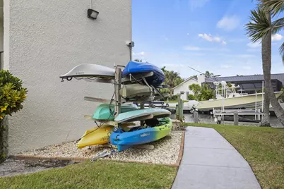 109 Paradise Harbour Boulevard, Unit #514 + Boat Slips 4 & 5, North Palm Beach, FL 33408 - Photo 23