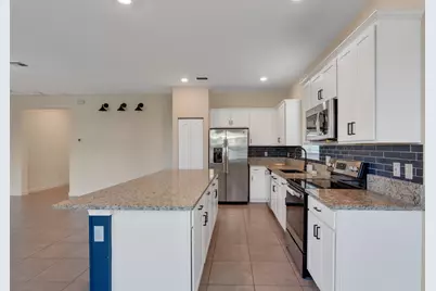 8010 NW Greenbank Circle, Port Saint Lucie, FL 34987 - Photo 17