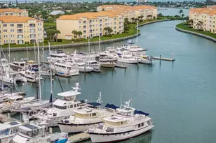 8 Harbour Isle Dr E, Fort Pierce, FL 34949 - Photo 7