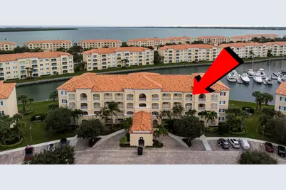 8 Harbour Isle Drive E, Unit #Ph5, Fort Pierce, FL 34949 - Photo 1