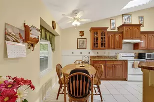 601 NW Riverside Dr, Port Saint Lucie, FL 34983 - Photo 11