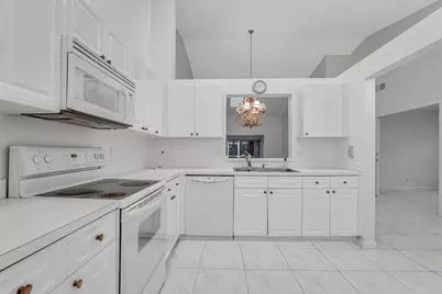 7043 Summer Tree Drive, Boynton Beach, FL 33437 - Photo 19