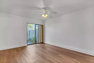 241 NW 15th St, Boca Raton, FL 33432 - Photo 21