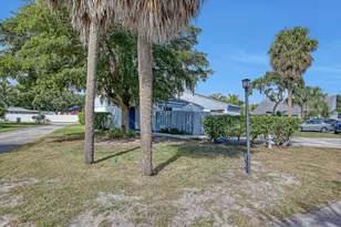 241 NW 15th St, Boca Raton, FL 33432 - Photo 1