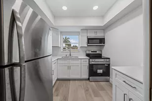 2590 Barkley Dr E, West Palm Beach, FL 33415 - Photo 7