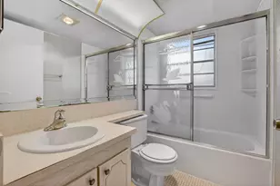 52 Mansfield B, Boca Raton, FL 33434 - Photo 17