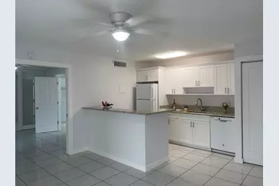 639 Executive Center Drive, Unit #O-107, West Palm Beach, FL 33401 - Photo 5