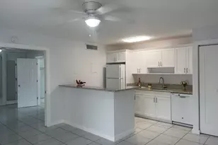 639 Executive Center Dr, West Palm Beach, FL 33401 - Photo 5