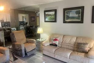 2208 S Cypress Bend Dr, Pompano Beach, FL 33069 - Photo 17