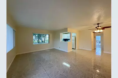 379 Northampton S, West Palm Beach, FL 33417 - Photo 7