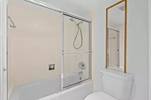 2425 Presidential Way, West Palm Beach, FL 33401 - Photo 29