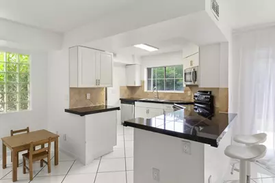 1045 SE 6th Avenue, Dania, FL 33004 - Photo 15