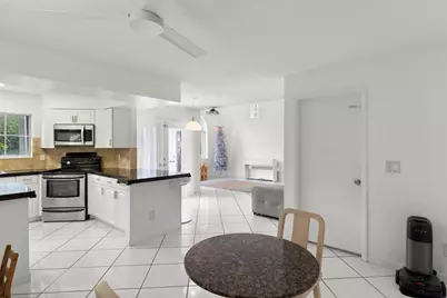 1045 SE 6th Avenue, Dania, FL 33004 - Photo 13