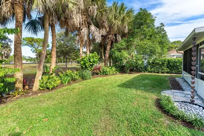 5418 Club Circle, Haverhill, FL 33415 - Photo 27