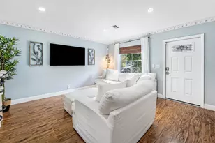 5418 Club Cir, Haverhill, FL 33415 - Photo 7