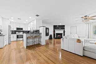 27 NE 16th Ave, Pompano Beach, FL 33060 - Photo 5