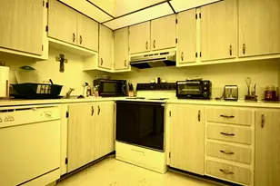 490 N Laurel Dr, Margate, FL 33063 - Photo 9