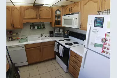 571 Capri L, Delray Beach, FL 33484 - Photo 9