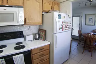 571 Capri L, Delray Beach, FL 33484 - Photo 7