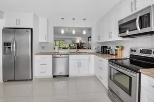 5673 Fairway Park Dr, Boynton Beach, FL 33437 - Photo 7