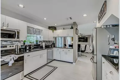 18174 SE Fairview Circle, Tequesta, FL 33469 - Photo 11