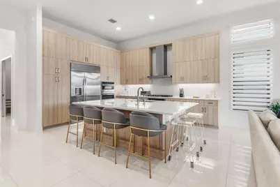 8233 Essex Country Club Drive, Boca Raton, FL 33434 - Photo 15