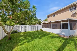 11140 SW 11th Pl, Davie, FL 33324 - Photo 21