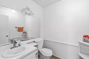 11140 SW 11th Pl, Davie, FL 33324 - Photo 9