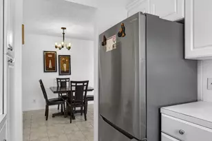 319 Windsor N, West Palm Beach, FL 33417 - Photo 7