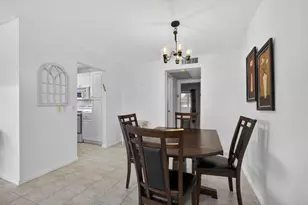 319 Windsor N, West Palm Beach, FL 33417 - Photo 5