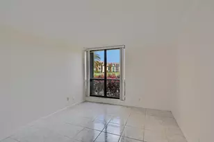 5390 Woodland Lakes Dr, Palm Beach Gardens, FL 33418 - Photo 13