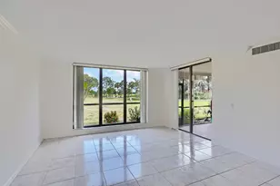 5390 Woodland Lakes Dr, Palm Beach Gardens, FL 33418 - Photo 5