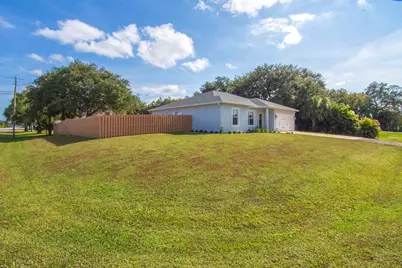 8686 104th Avenue, Vero Beach, FL 32967 - Photo 3