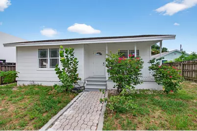 218 S C Street, Lake Worth Beach, FL 33460 - Photo 1