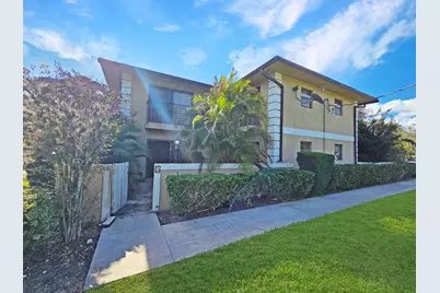 1482 N Lawnwood Circle #30-D, Fort Pierce, FL 34950 - Photo 1