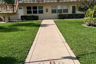 42 Sussex B, West Palm Beach, FL 33417 - Photo 1