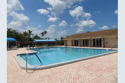 719 Lori Drive, Unit #302, Palm Springs, FL 33461 - Photo 19