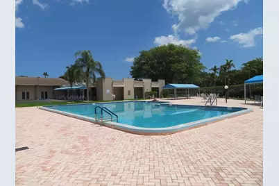 719 Lori Drive, Unit #302, Palm Springs, FL 33461 - Photo 17