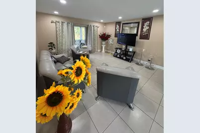 725 Lori Drive, Unit #107, Palm Springs, FL 33461 - Photo 15