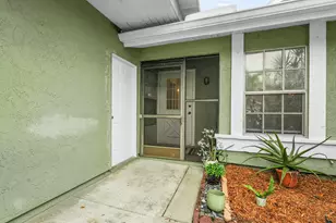 1721 SE Balmoral Ct, Port Saint Lucie, FL 34952 - Photo 3