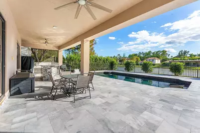 8060 Woodslanding Trail, West Palm Beach, FL 33411 - Photo 17