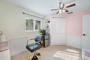 8820 NW 4th St, Pembroke Pines, FL 33024 - Photo 17