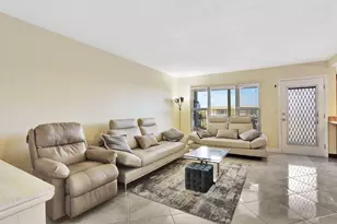 806 SE 7th St, Deerfield Beach, FL 33441 - Photo 13