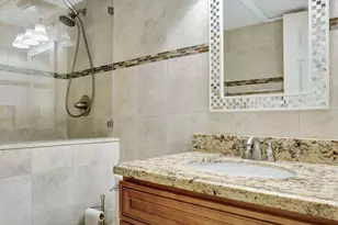 806 SE 7th St, Deerfield Beach, FL 33441 - Photo 15